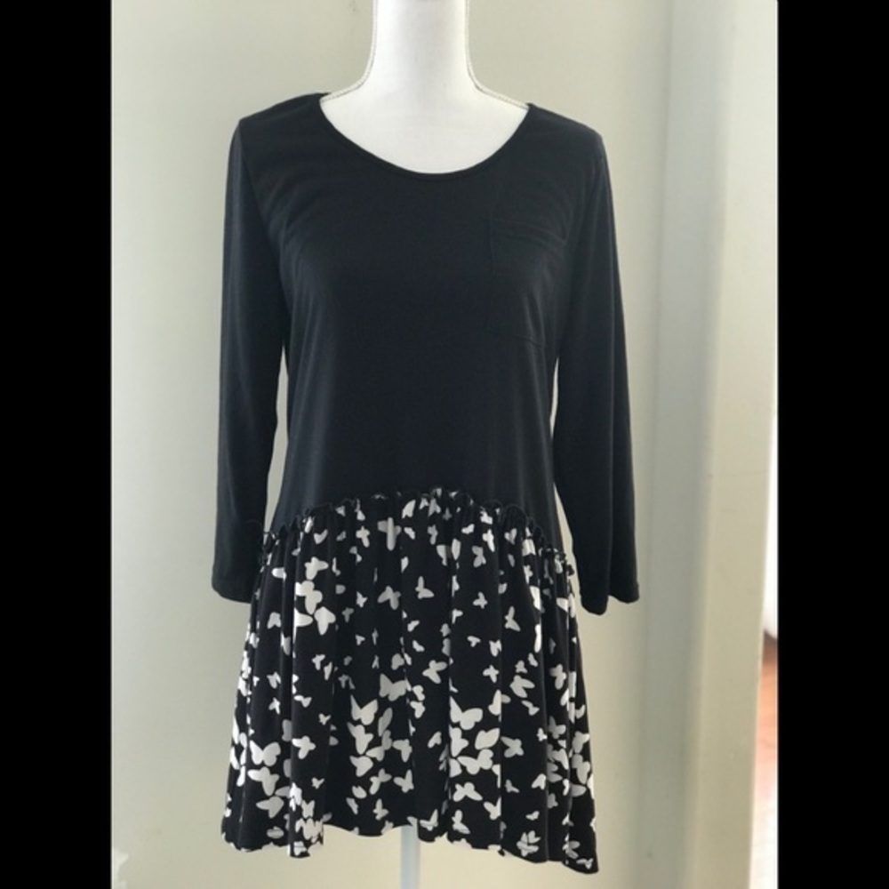 Reborn Scoop Neck Tunic‎ with contrasting fabrics.